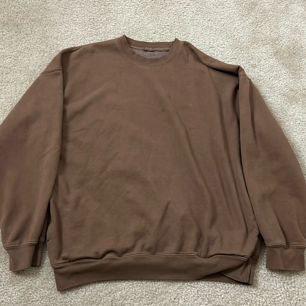 Brandy Melville: Erica Oversized Sweatshirt